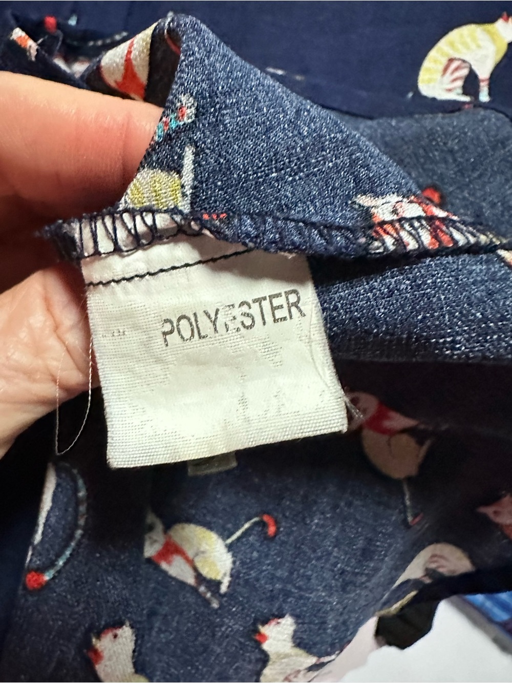 Navy Sleeveless Button-Front Top with Cat Print - Picture 7 of 8